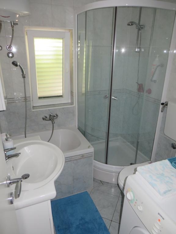 שיבניק Apartment Simaris - Spacious With Terrace And Sea View מראה חיצוני תמונה