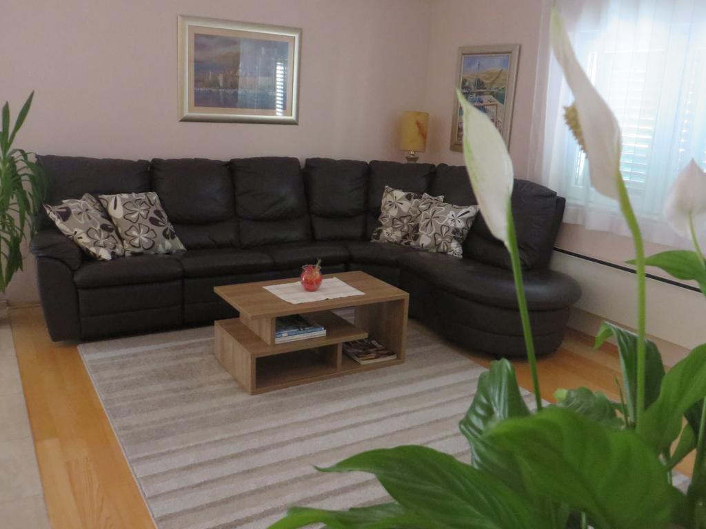 שיבניק Apartment Simaris - Spacious With Terrace And Sea View מראה חיצוני תמונה