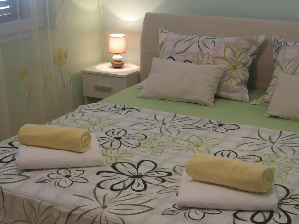 שיבניק Apartment Simaris - Spacious With Terrace And Sea View מראה חיצוני תמונה